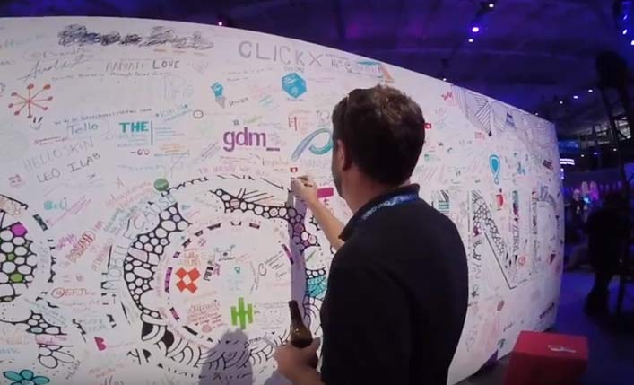 video-content Graffiti board at trade show