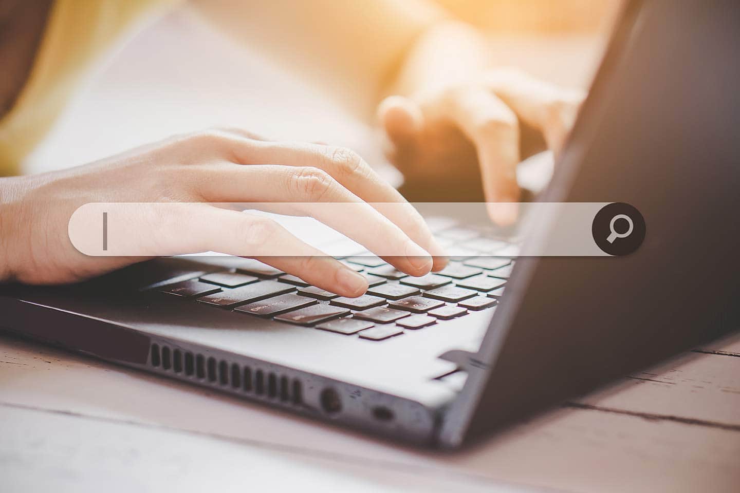 SEO-blog-post person typing in search engine box